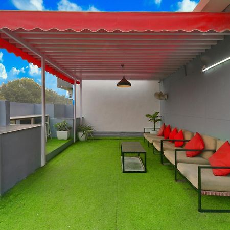 Divine Inn Couple Friendly Hotel Near Sector 51 Metro Station Noida Eksteriør billede