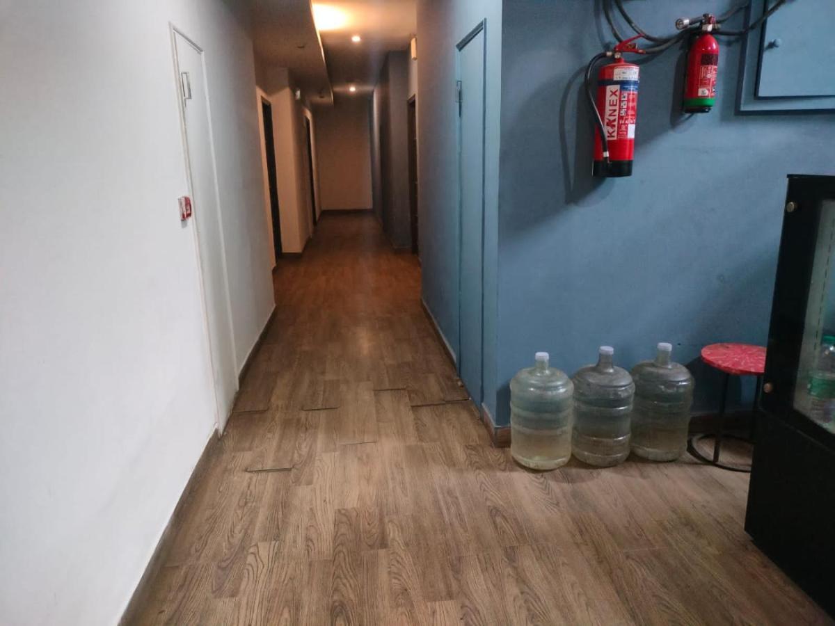 Divine Inn Couple Friendly Hotel Near Sector 51 Metro Station Noida Eksteriør billede