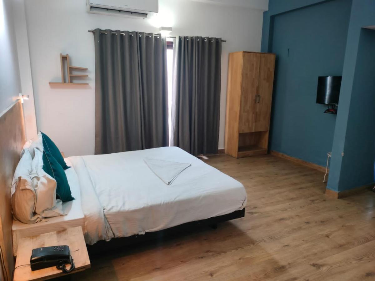 Divine Inn Couple Friendly Hotel Near Sector 51 Metro Station Noida Eksteriør billede