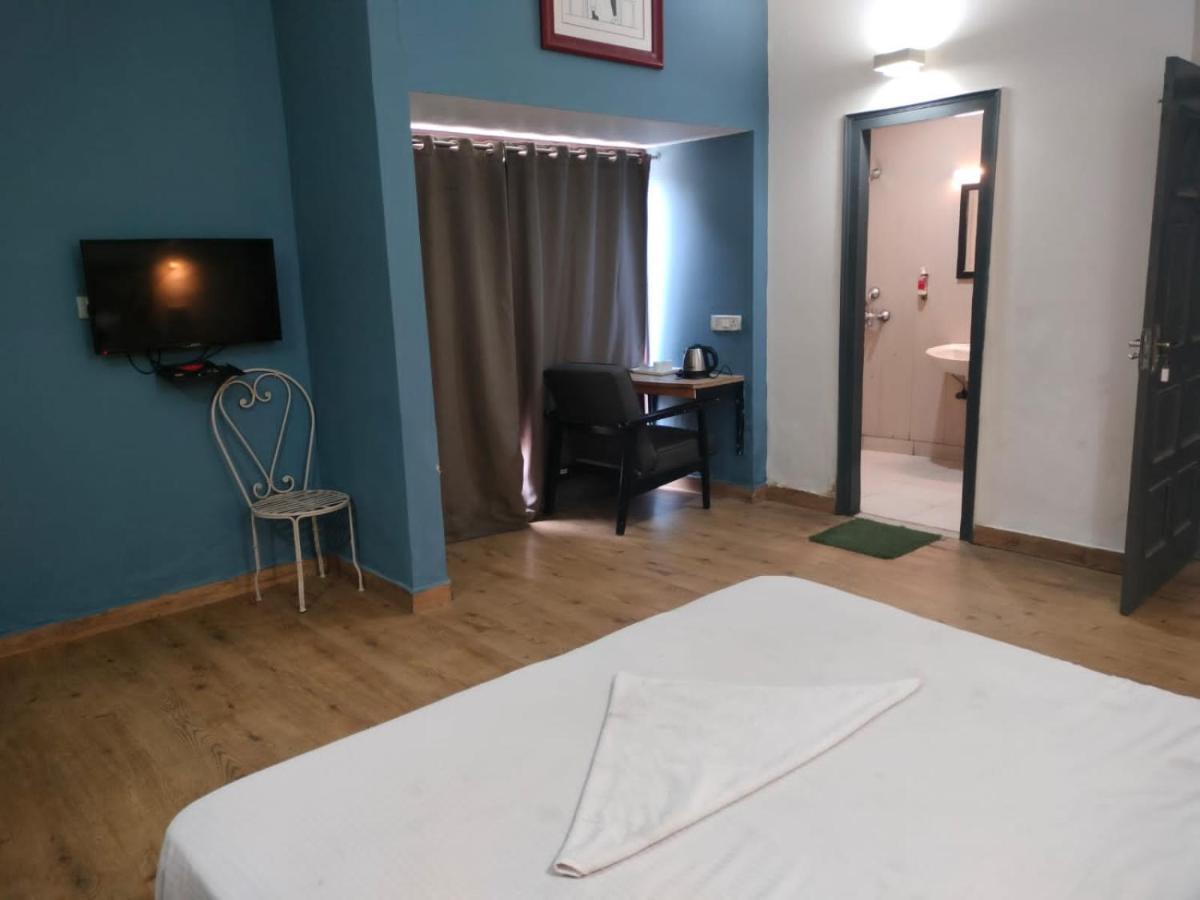 Divine Inn Couple Friendly Hotel Near Sector 51 Metro Station Noida Eksteriør billede
