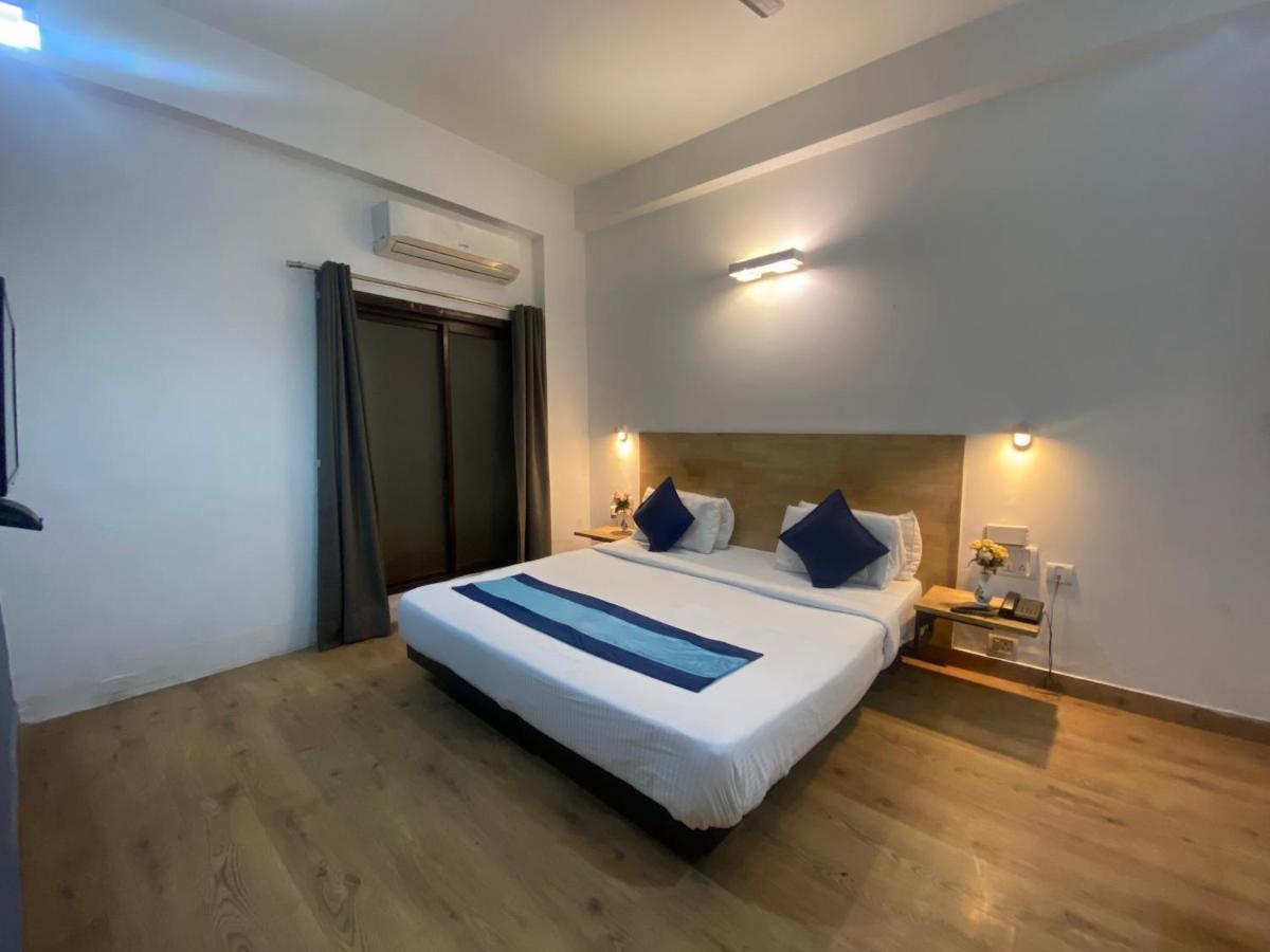 Divine Inn Couple Friendly Hotel Near Sector 51 Metro Station Noida Eksteriør billede