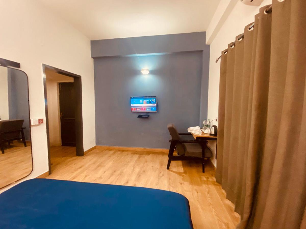 Divine Inn Couple Friendly Hotel Near Sector 51 Metro Station Noida Eksteriør billede