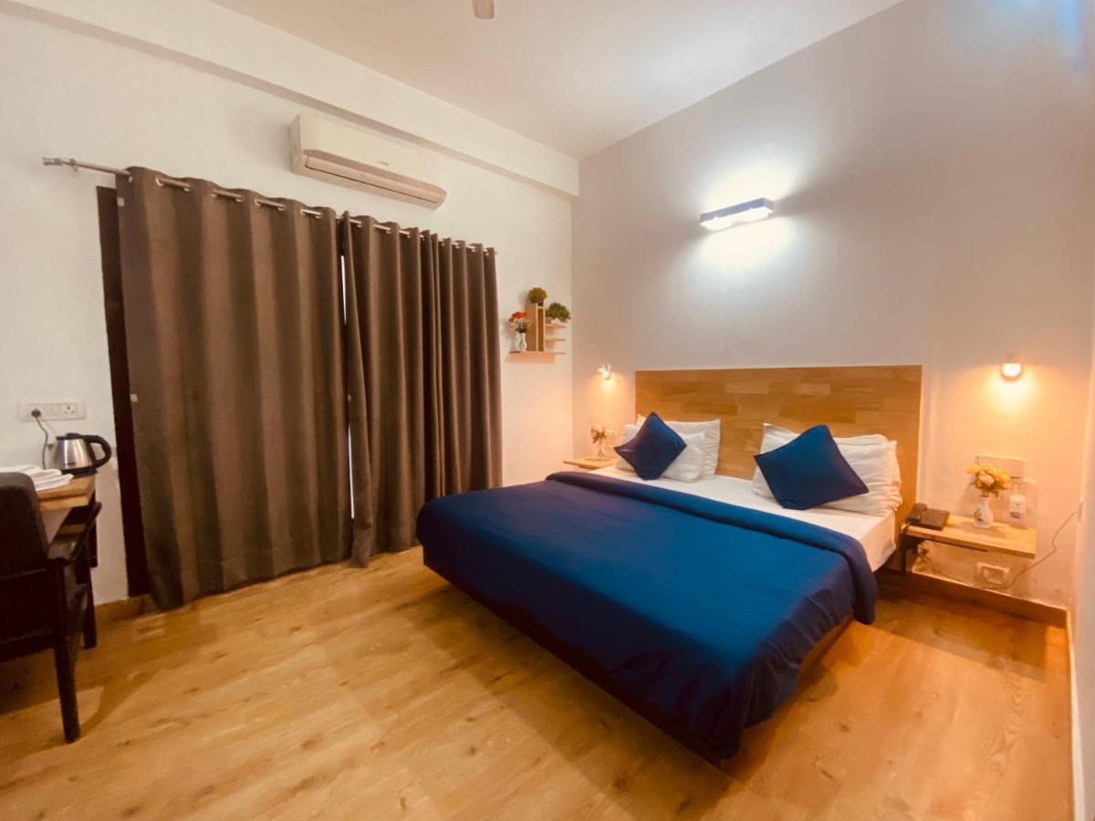 Divine Inn Couple Friendly Hotel Near Sector 51 Metro Station Noida Eksteriør billede