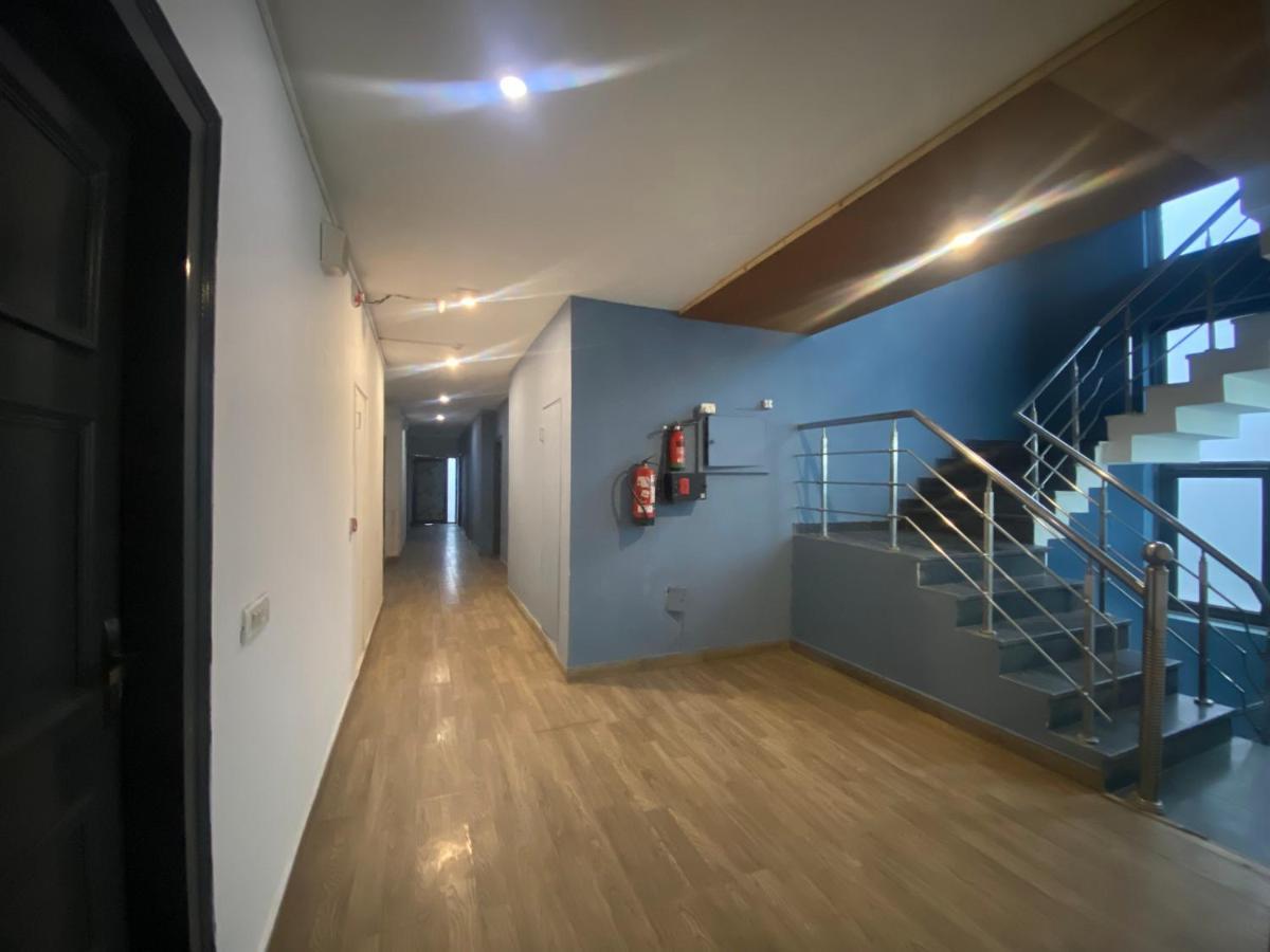 Divine Inn Couple Friendly Hotel Near Sector 51 Metro Station Noida Eksteriør billede