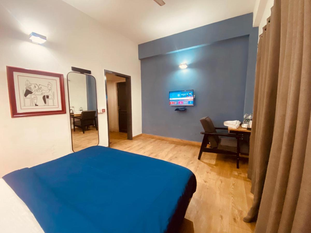 Divine Inn Couple Friendly Hotel Near Sector 51 Metro Station Noida Eksteriør billede
