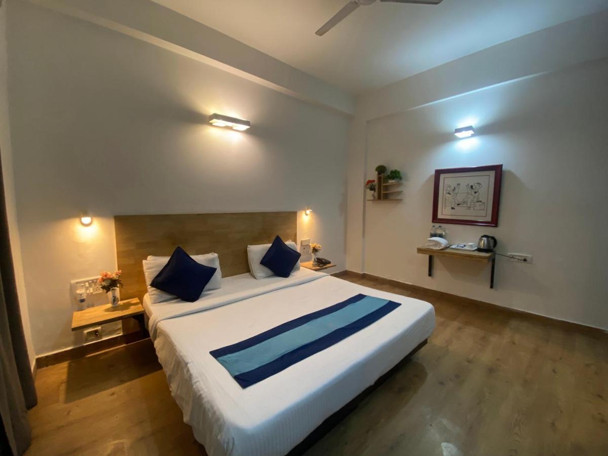 Divine Inn Couple Friendly Hotel Near Sector 51 Metro Station Noida Eksteriør billede