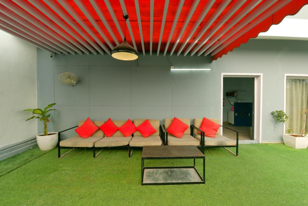Divine Inn Couple Friendly Hotel Near Sector 51 Metro Station Noida Eksteriør billede
