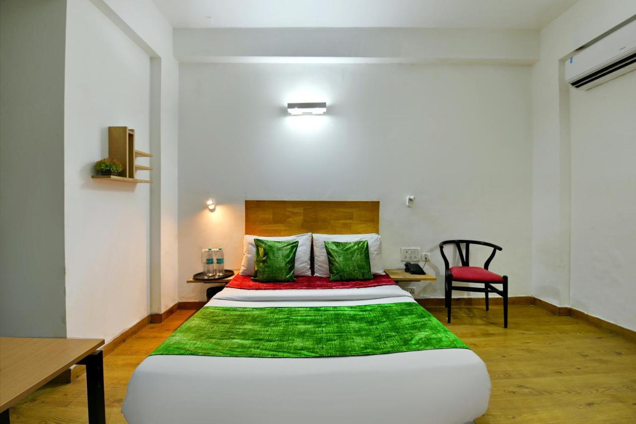 Divine Inn Couple Friendly Hotel Near Sector 51 Metro Station Noida Eksteriør billede