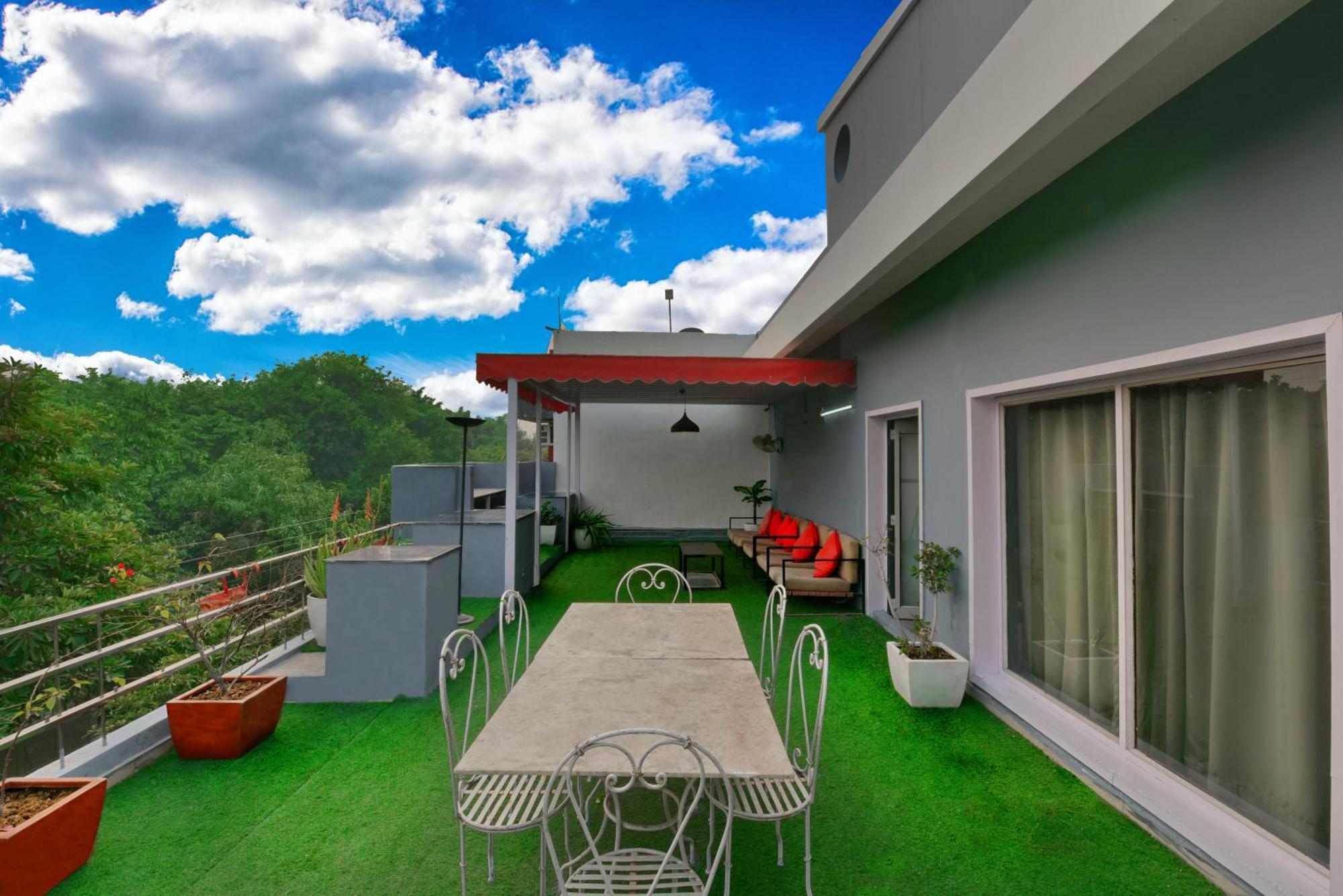 Divine Inn Couple Friendly Hotel Near Sector 51 Metro Station Noida Eksteriør billede